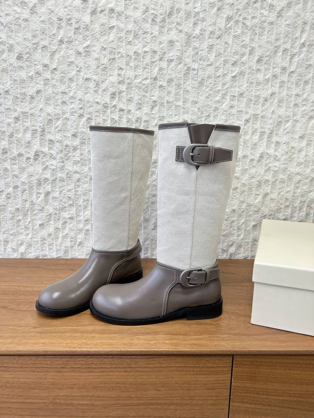 G741 Unfolio, a niche trendy brand, presents its new 25Ss Fall/Winter buckle slo