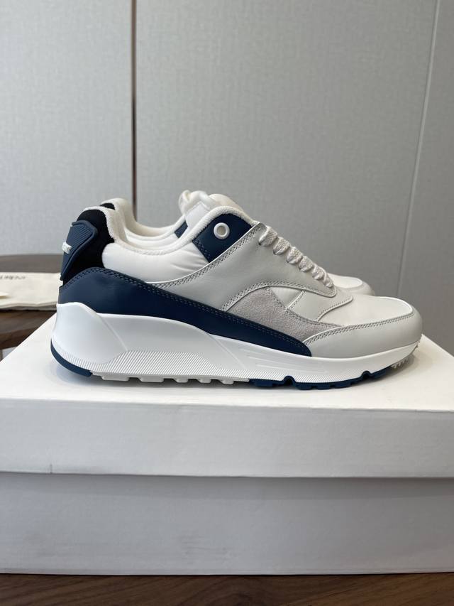 Latest Bump Series Thick-Soled Casual Sneakers Low-top lace-up sneakers, with a