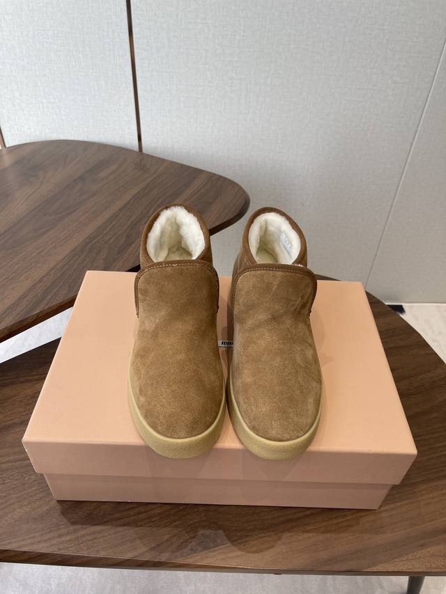 Miumiu 2025 Autumn/Winter Runway Style Wool Ankle Boots, Snow Boots, Furry Shoes