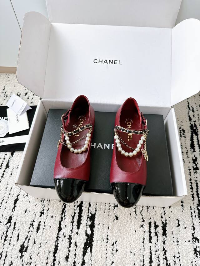 Factory direct price (retailer grade) Flat heels +10 Chanel style 26 A Latest o