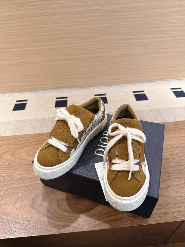 In stock. Limited edition B33-Spin sneakers. High-quality reseller. This B33-Sp