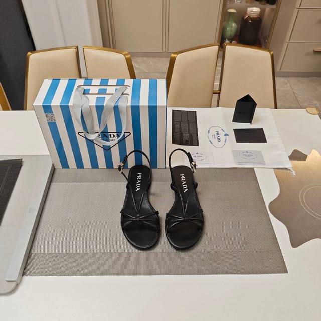 2025 Autumn Handmade Bridge-Style Cross-Strap Sandals Series Top-Tier Packaging