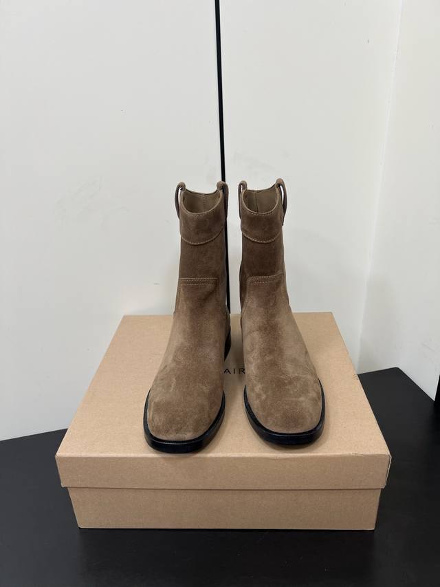 Lemaire 25Ss Autumn/Winter New Arrival: Minimalist and casual, understated yet s