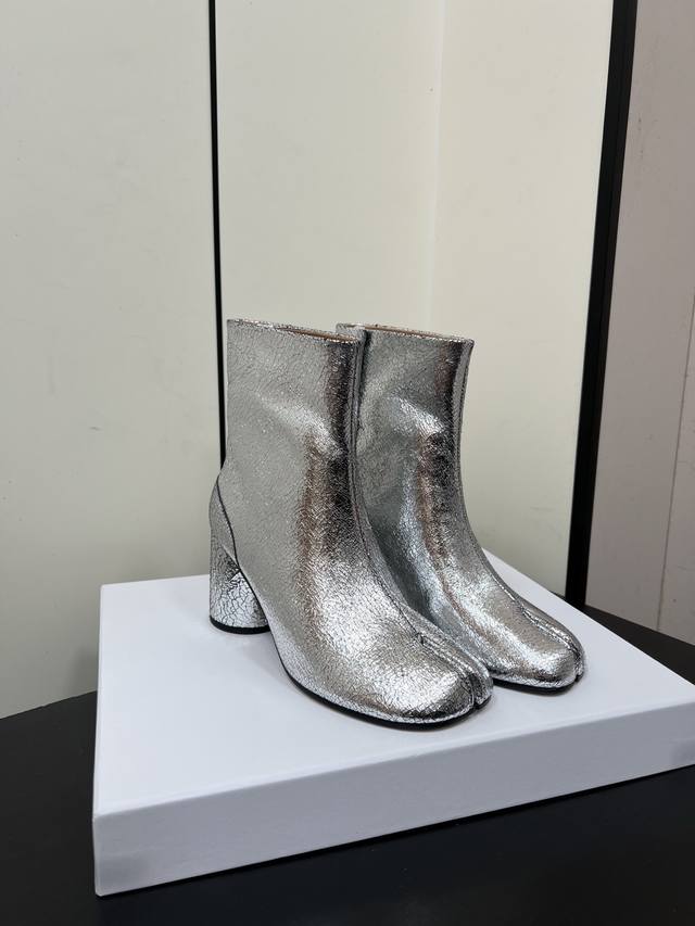 Maisonmargiela Mm6 Split-Toe Classic Maisonmargiela Boots Highly recognizable, e