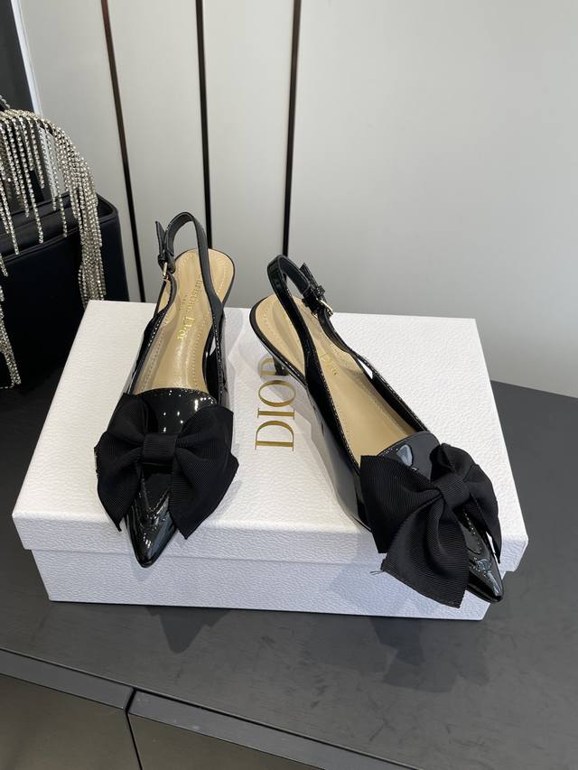 Dior 25Ss New Bow-Tie Pointed-Toe High Heels This My Dior slingback high heel is