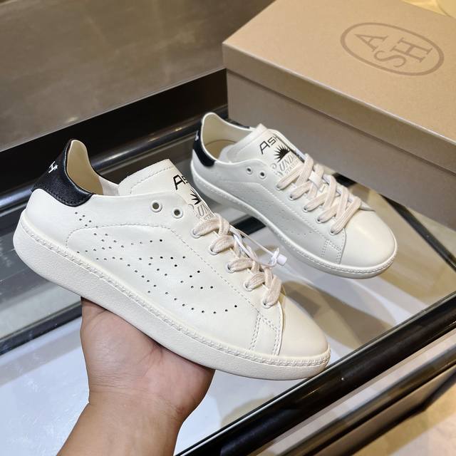 Factory Price (pp): New Arrival Ash Italian Light Luxury Trendy Retro Dirty Whi