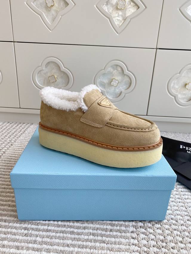 Prada New Triangle Logo Thick-Soled Wool Loafers/Snow Boots Material and Crafts