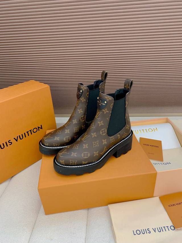 Factory Price p, LV Boots, 2025 Winter Martin Boots! Original Purchase and Devel