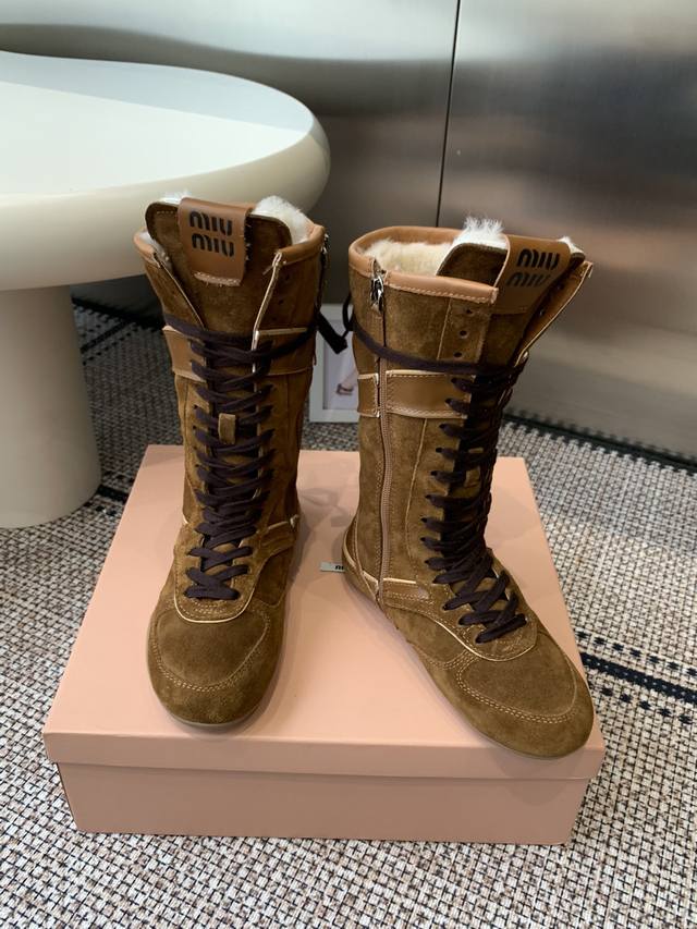 Miu Miu 2025 Autumn/Winter New Wool Boots & Martin Boots Retro classic simple st