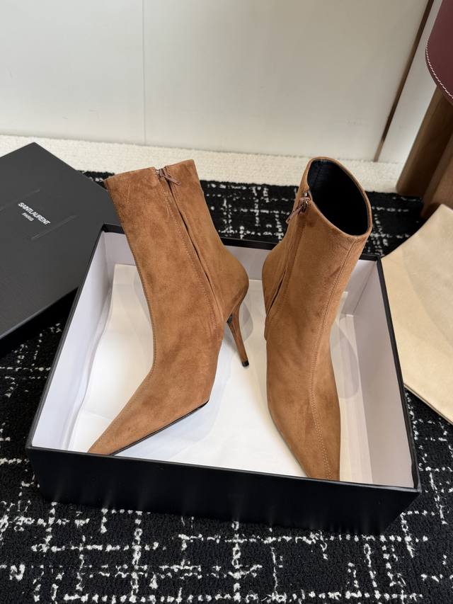 Retail-grade Oil leather ankle boots, a must-have for long legs, YSL high-heeled