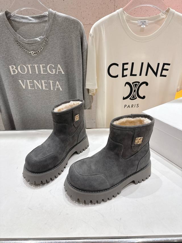 Loewe's latest warm snow boots and wool boots Top-tier version. Only Loewe could