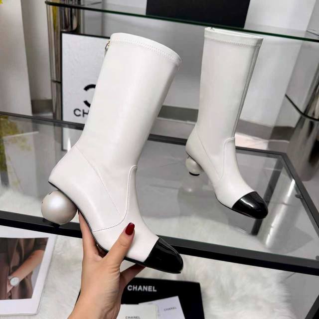 High-quality Chanel 2025 Fall/Winter latest boutique ankle boots, a must-have i