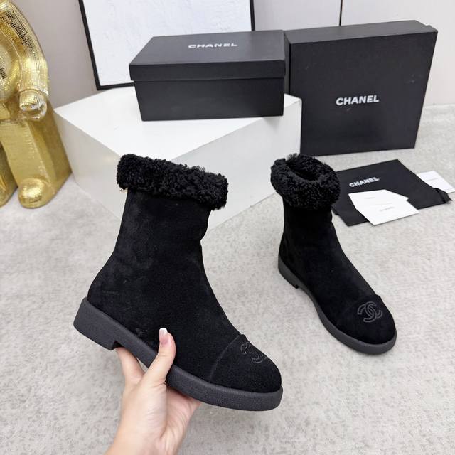 High-quality Chanel 2025 Fall/Winter latest boutique ankle boots, a must-have i