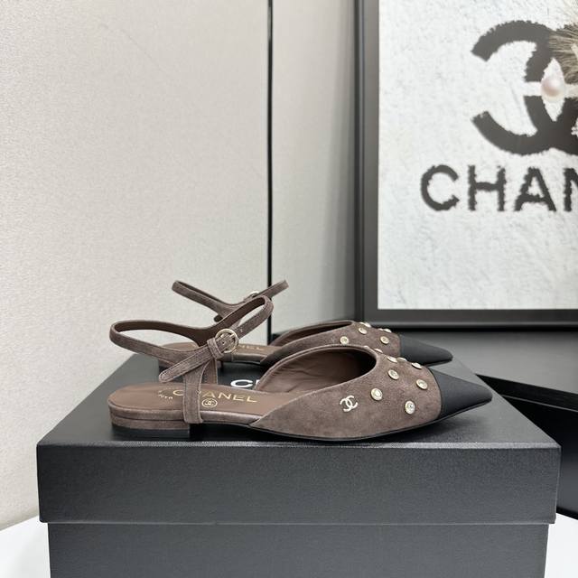 2025 Chanel's must-have item for this fall/winter season!! Chanel's fall/winter