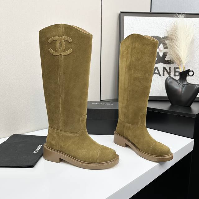 2025 Chanel Ankle Boots, a must-have item for this fall/winter season!! Chanel F