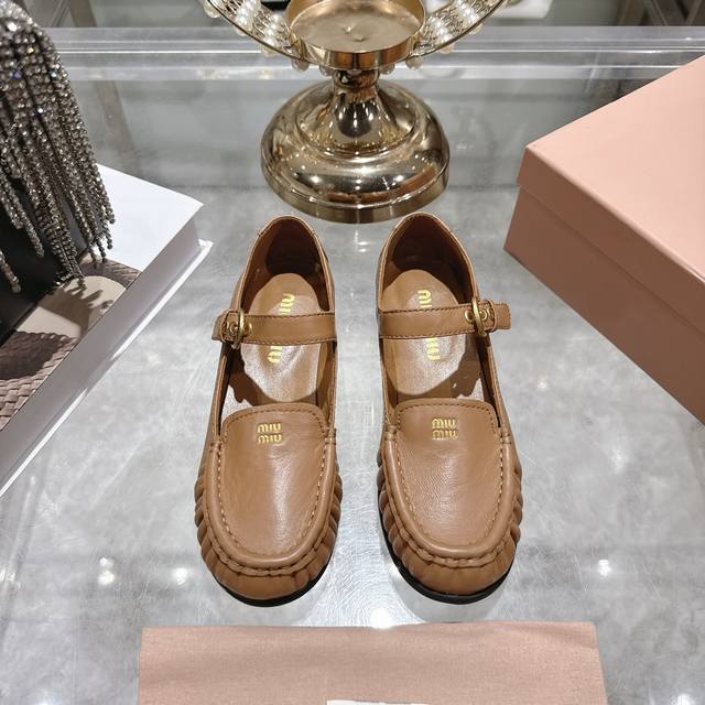 Factory direct Miu new letter ballet loafers, small leather shoes, one-strap el