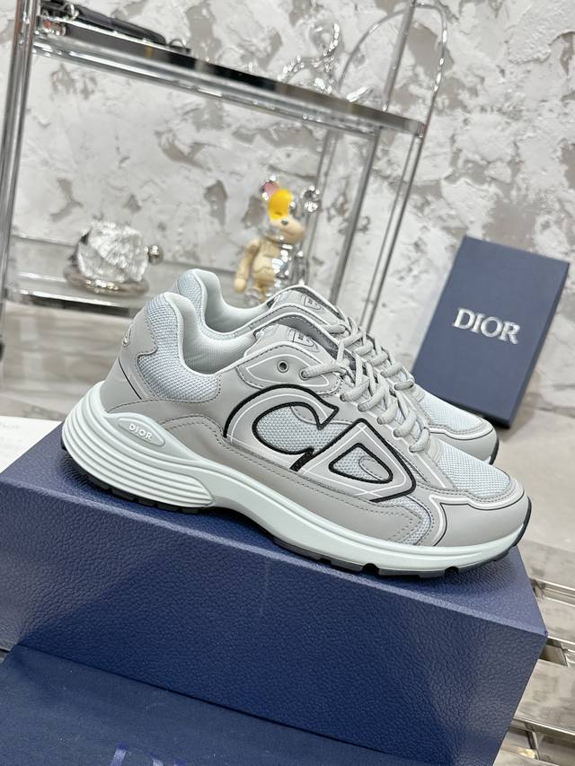 Dior's latest colorway B30 series reflective dad sneakers. Original version purc