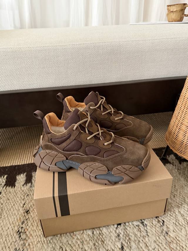 Ys-2576 Uniquely Shaped Chunky Shoes Sporty and comfortable design, casual and v