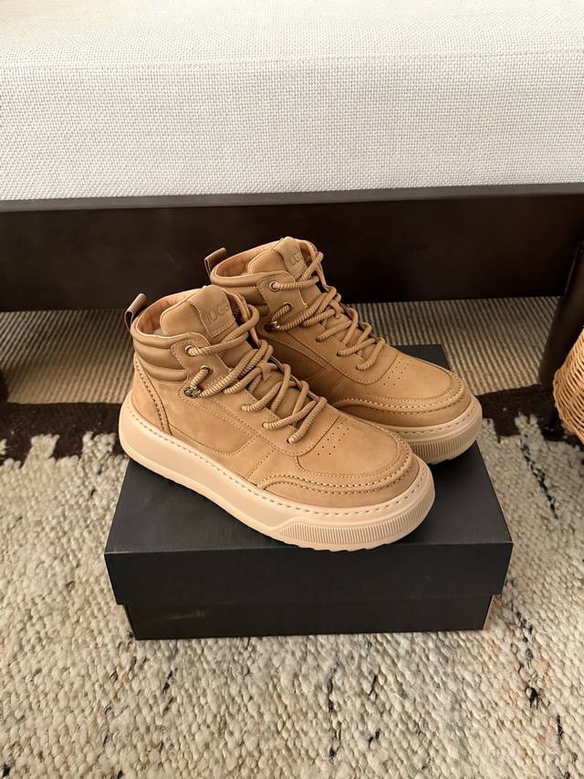 Xy-0980 Workwear Lace-up Sneakers A particularly casual and versatile workwear s