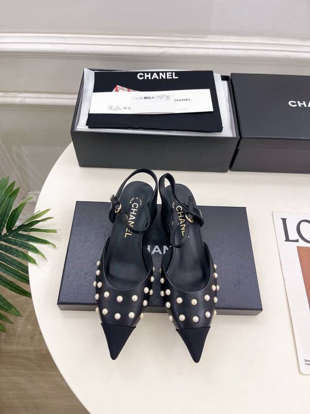 Chanel 25 2025 Autumn/Winter New Arrival: Classic Runway Style Chanel Double C