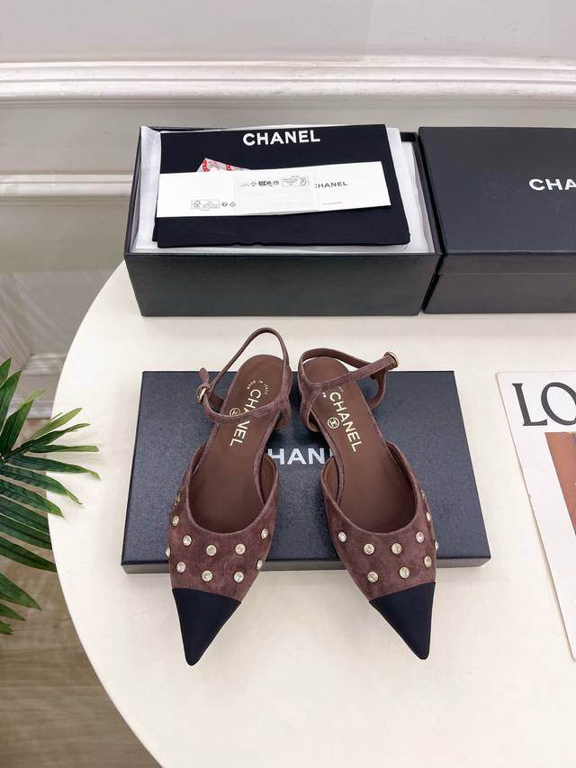 Chanel 25 2025 Autumn/Winter New Arrival: Classic Runway Style Chanel Double C