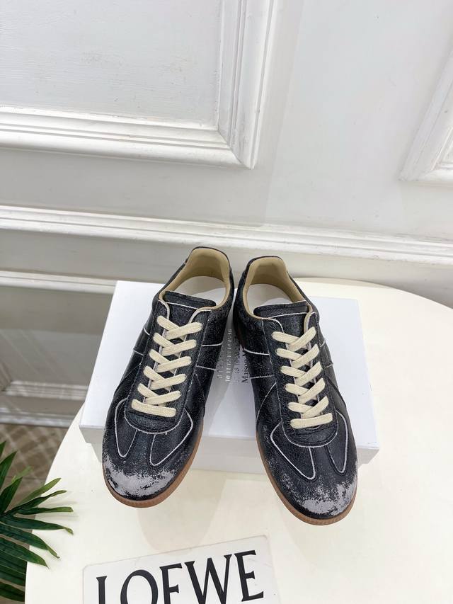 Maison Margiela 2025Ss Autumn/Winter New Graffiti Couple Leather Training Shoes