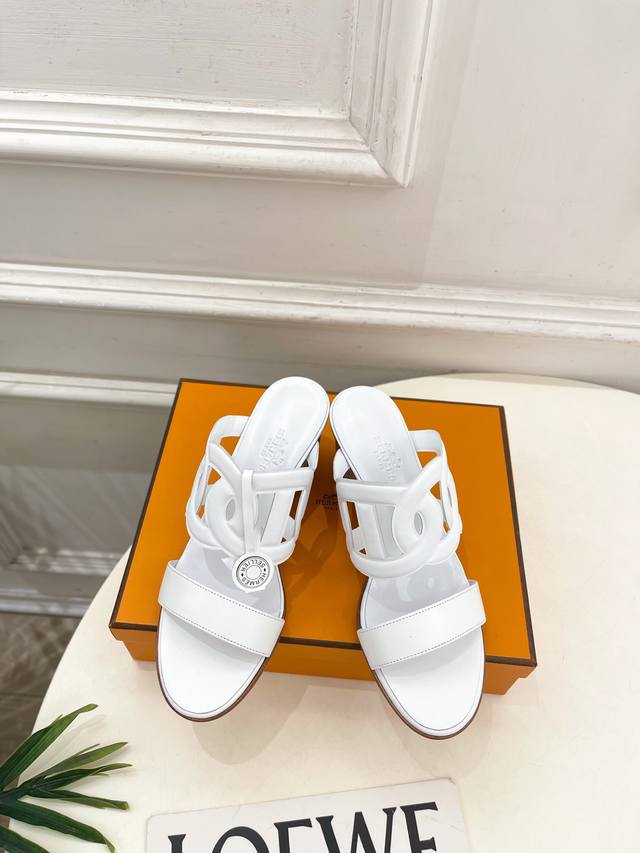 Hermes 25 2025 New Top-Tier Version Classic Lipari 70 Hollow-Out Pig Nose Wedge