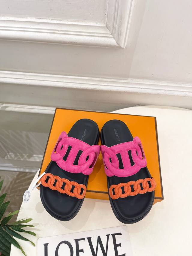 Hermes 25 2025 New Top-Tier Classic Extra Hollow-Out Pig Nose Casual Slippers S