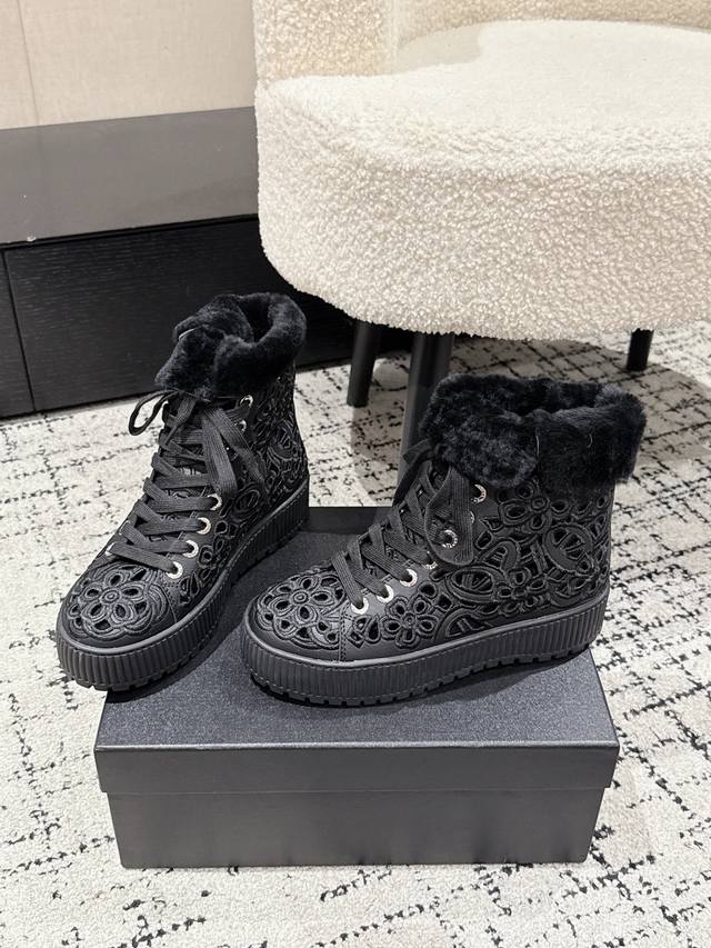 Autumn/Winter New Lace-up Two-Way High-Top Hollow-out Embroidered Casual Sandal