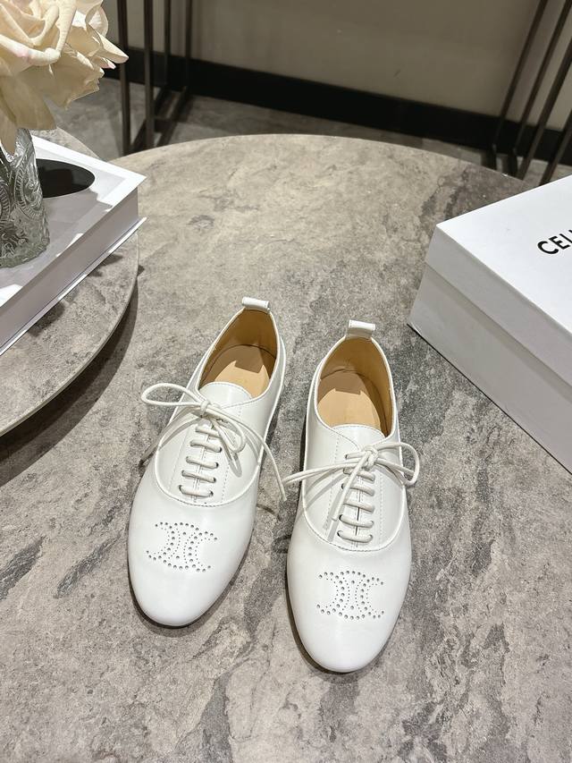 Celine 25Wf New Arc de Triomphe Shoes This shoe blends avant-garde design with c