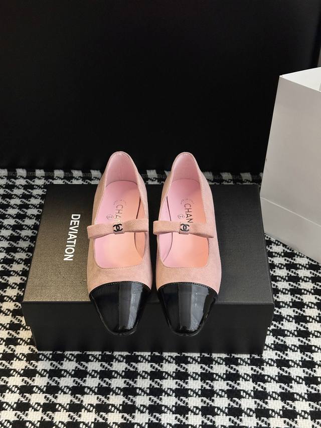 25B Bow-Tie Mary Janes These dreamy Mary Janes exude a luxurious feel, with the