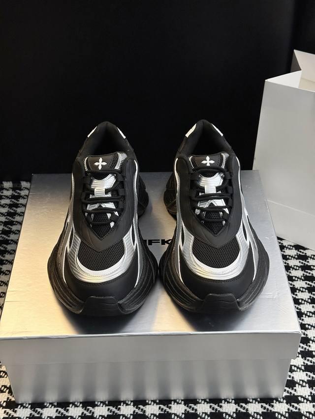 2025Ss New Couple Style Cross Retro Thick-Soled Running Shoes Dad Shoes Casual S