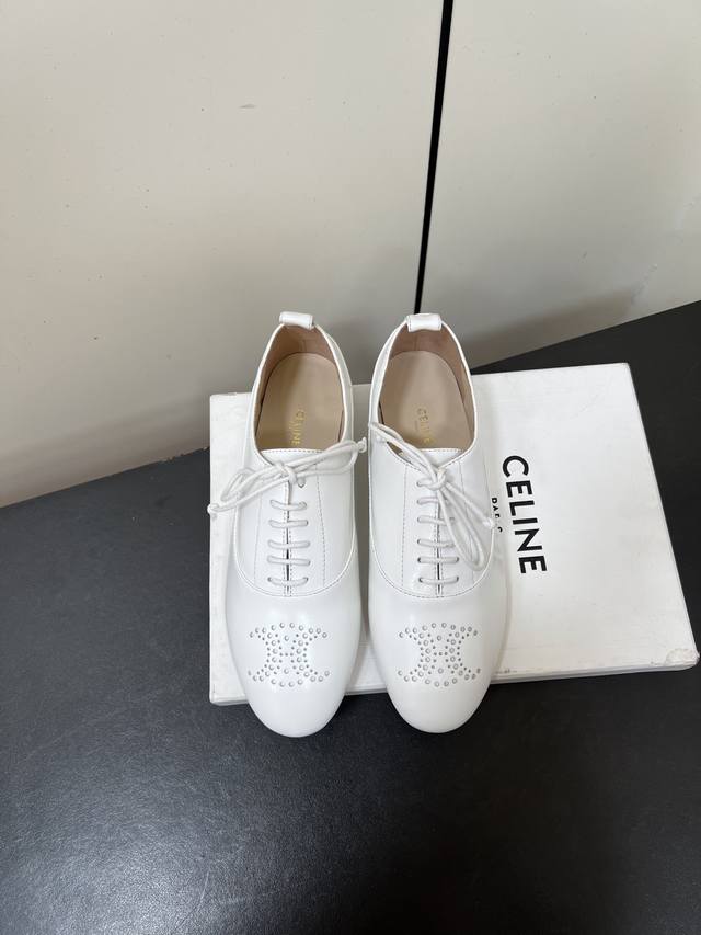 Celine 25Ss Autumn/Winter New Lace-up British Style Leather Shoes Classic Arc de