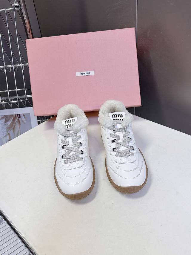 Miumiu Fall/Winter Newest Furry Shoes, Biscuit Shoes, Casual Shoes Many celebrit