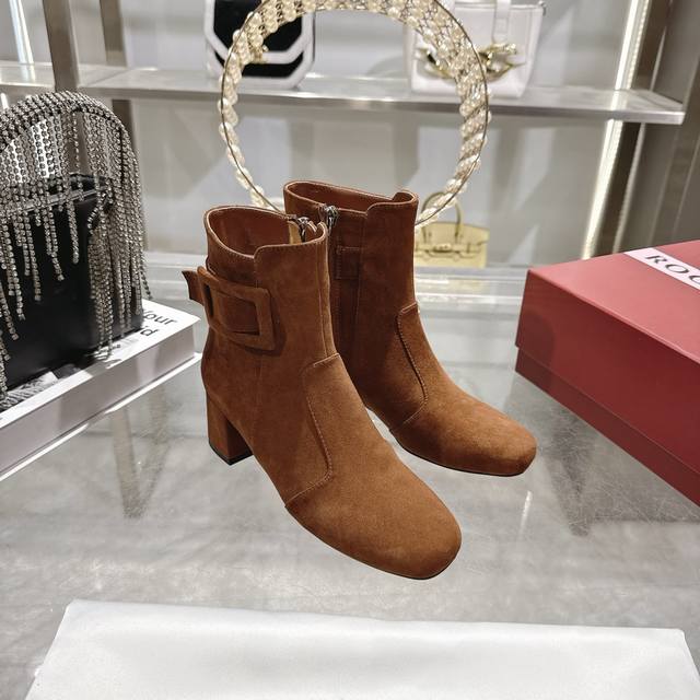 25 Autumn/Winter New High-Heeled Ankle Boots are here! They're really here! Thes