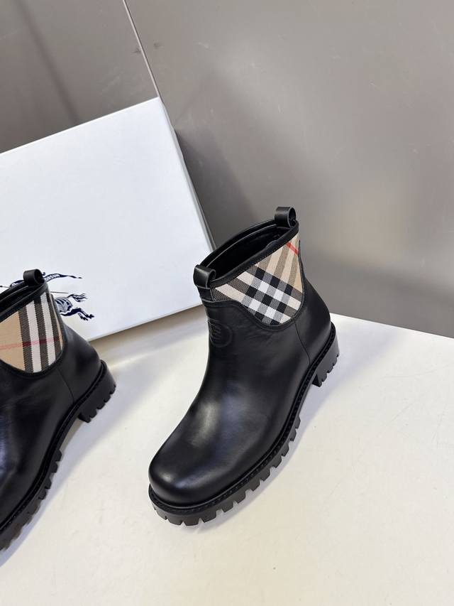 Burberry Fall/Winter Latest Vintage Style Slip-on Ankle Boots Many celebrities a