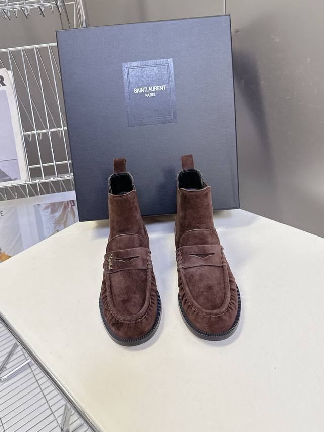 Saint Laurent's latest Fall/Winter ankle boots are incredibly popular! We custom
