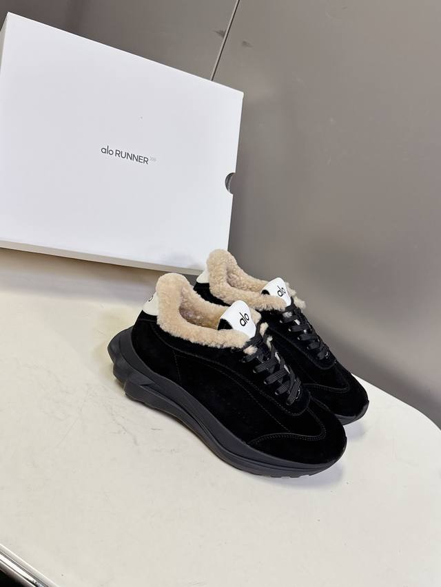 Alo Autumn/Winter New Thick-Soled Comfortable Furry Shoes, Couple Style, Casual