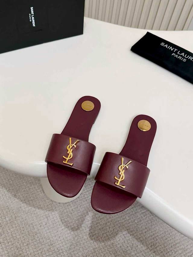 New YSL style, cowhide upper, sheepskin lining, sizes 35-44, rubber sole, genui