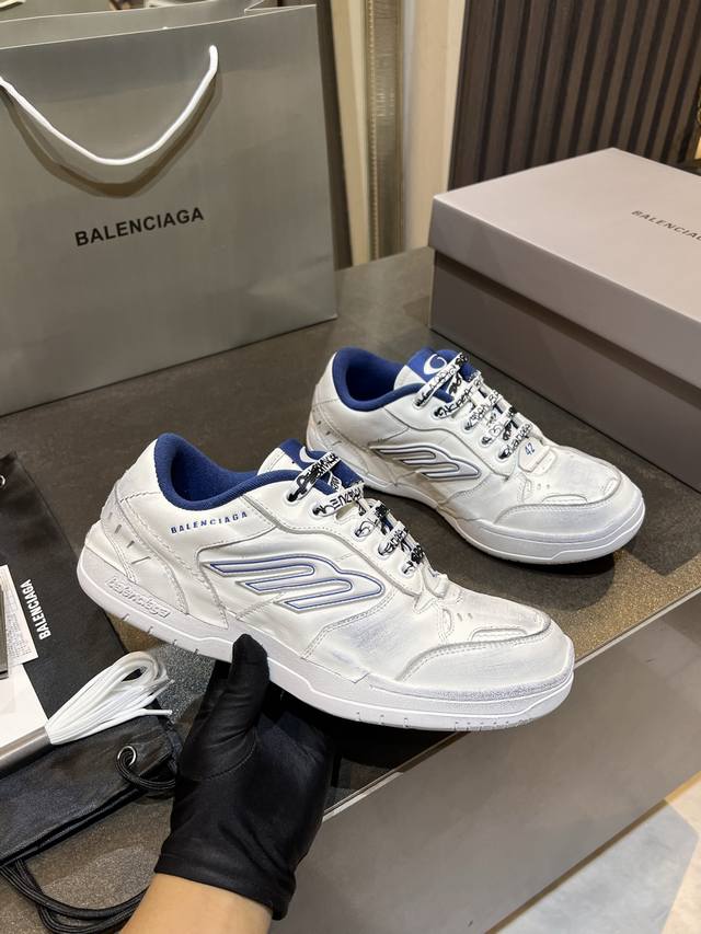 Balenciaga Winter 25 Hampton Sneakers. Under the creative genius Deanna's direc