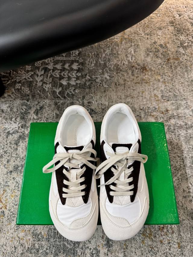 Early Spring New Arrival Material: Cow Suede Lining: Sheepskin Sole: Rubber Eleg