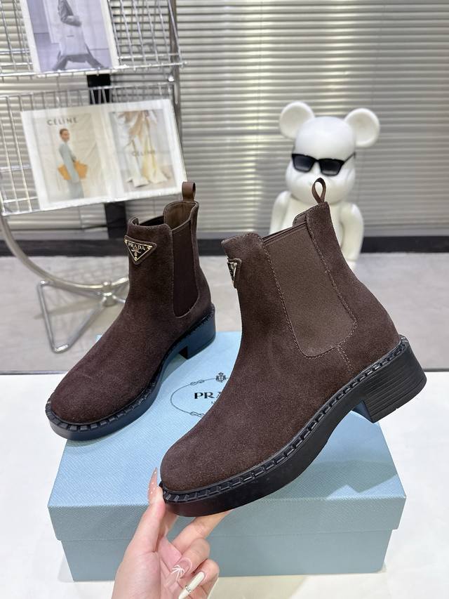 Prada platform retro Martin boots with elasticated sole, classic platform desig