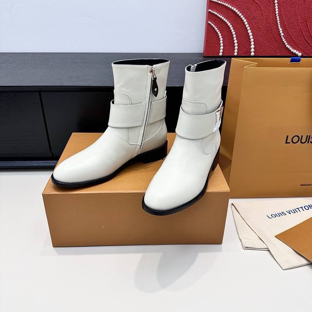 LV flat ankle boots. The quality of these LV ankle boots is just so appealing! T