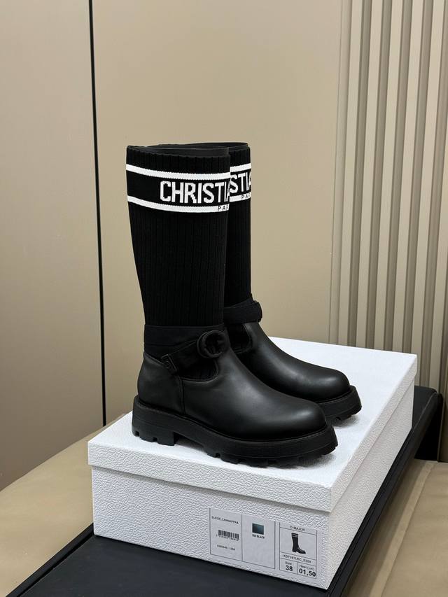 Dior 2025 Fall/Winter New Arrival: Cd Logo Embroidered Knit Boots. Cd sock-style