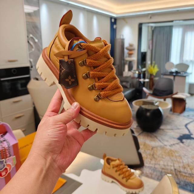 Lane Crawford Hong Kong Official Factory