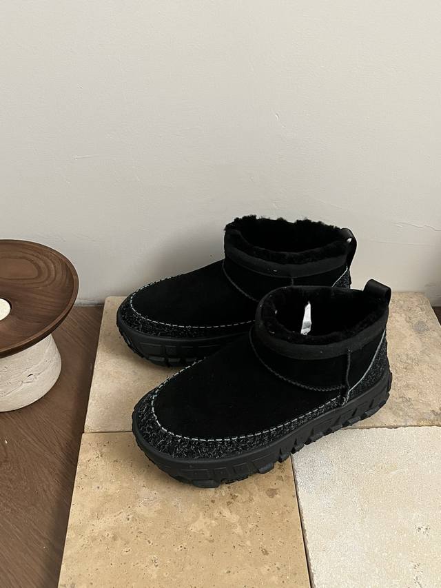 Ugg Tire Sole Ankle Boots Material: Split cow leather, sheepskin Outsole: Rubber