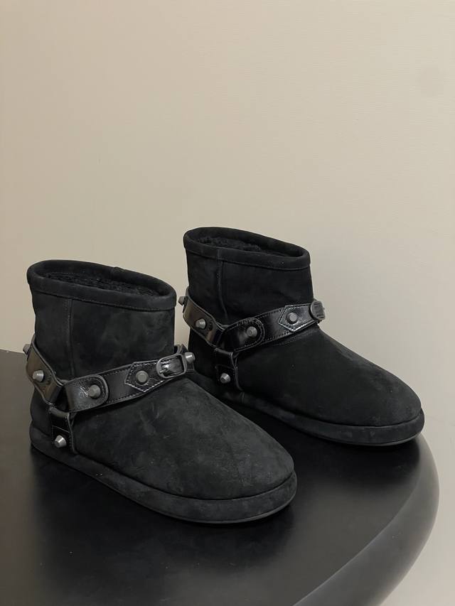 Top Quality 25Ss Autumn/Winter New Balenciaga Snow Boots with Rivets and Wool, S