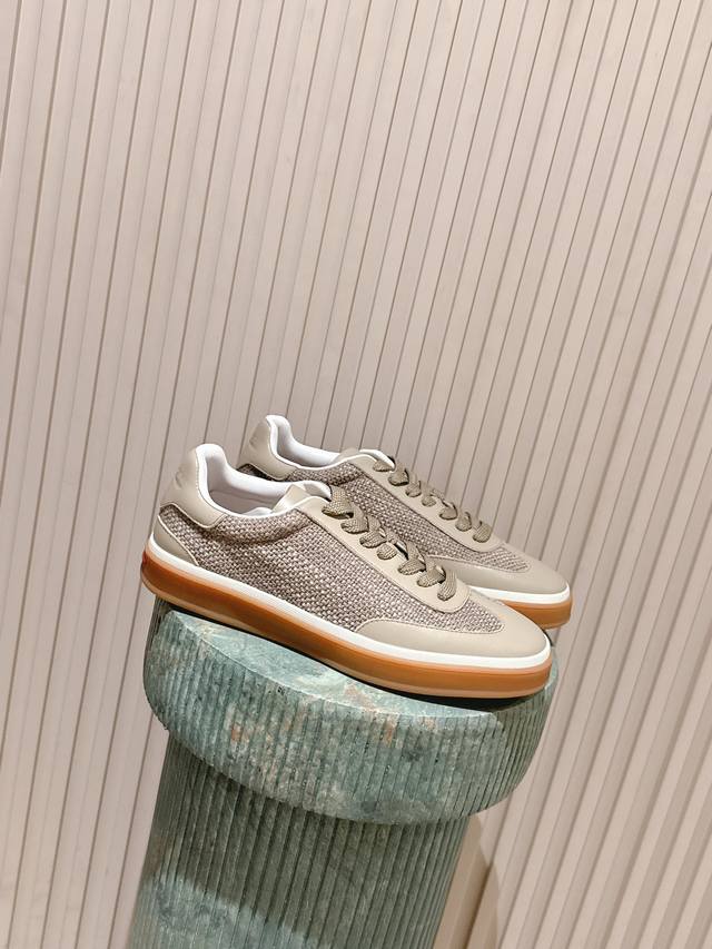 Top-quality women's/men's shoes (460): Loro Piana's old-fashioned German trainin