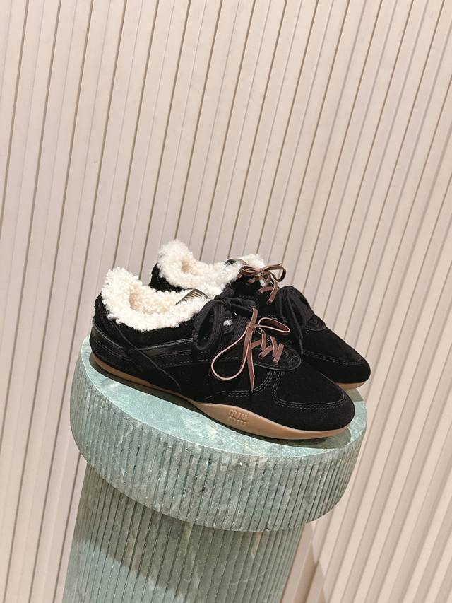 Top Version: :Miumiu's latest American retro style casual German training shoes~