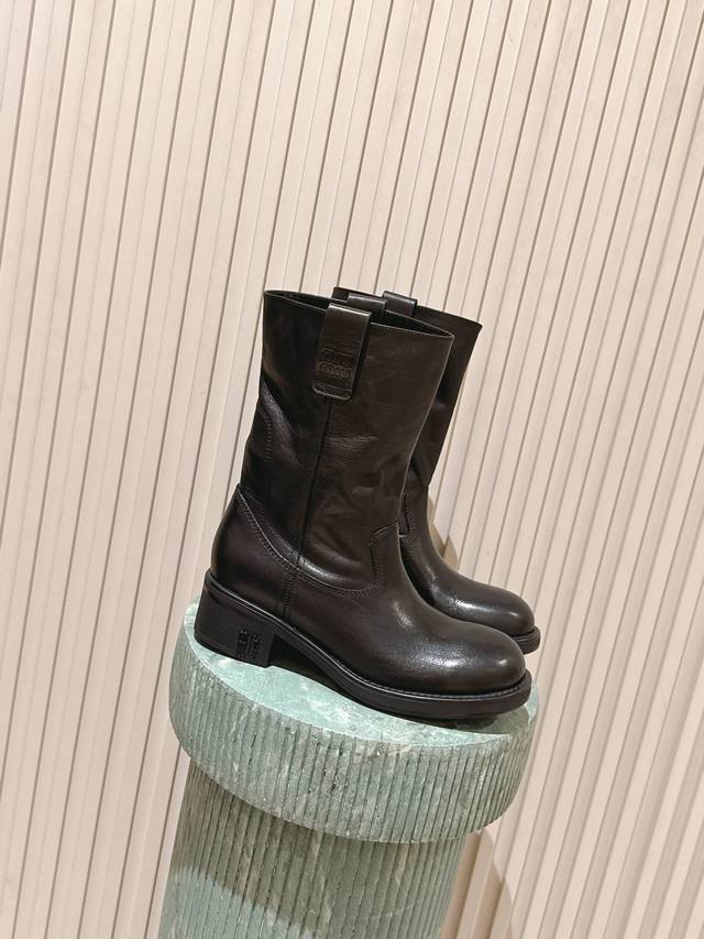 Top Quality: Miu Miu 2026 Spring/Summer Runway Style Slip-on Ankle Boots. Natura